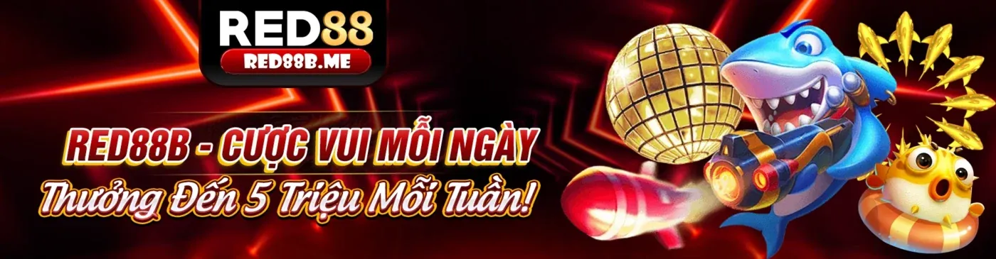Người đàn ông xem tin tức Kubet88 khuyến mãi trên máy tính bảng